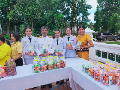 พิธีสวดพระพุทธมนต์และพิธีทำบุญตักบาตร ถวายพระราชกุศล ... พารามิเตอร์รูปภาพ 1