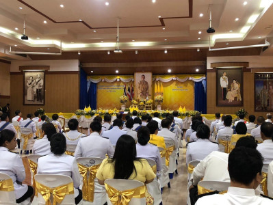 งานสโมสรสันนิบาตเฉลิมพระเกียรติพระบาทสมเด็จพระเจ้าอยู่หัว พารามิเตอร์รูปภาพ 1