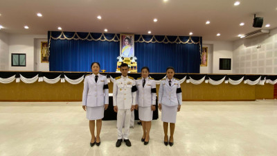 พิธีถวายน้ำสรงพระบรมศพ เบื้องหน้าพระฉายาลักษณ์ ... พารามิเตอร์รูปภาพ 1