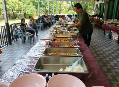 พิธีถวายภัตตาหารเพลพระภิกษุสามเณร ... พารามิเตอร์รูปภาพ 19