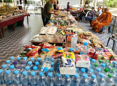 พิธีถวายภัตตาหารเพลพระภิกษุสามเณร ... พารามิเตอร์รูปภาพ 21