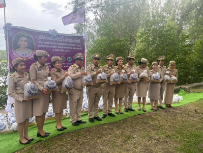 ร่วมพิธีปล่อยพันธุ์สัตว์น้ำเนื่องในโอกาสมหามงคลเฉลิมพระชนมพรรษา สมเด็จพระนางเจ้าสุทิดา พัชรสุธาพิมลลักษณ พระบรมราชินีเพื่อถวายความจงรักภักดีและถวาย เป็นพระราชกุศล ... พารามิเตอร์รูปภาพ 1