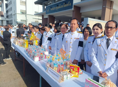 เข้าร่วมพิธีบำเพ็ญกุศล และทำบุญตักบาตร ในวาระครบ 15 วัน พารามิเตอร์รูปภาพ 6