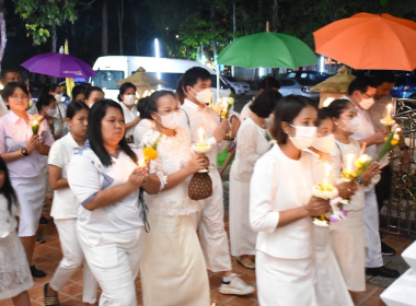 พิธีเวียนเทียน ในโครงการจัดกิจกรรมส่งเสริมพระพุทธศาสนา ... พารามิเตอร์รูปภาพ 5